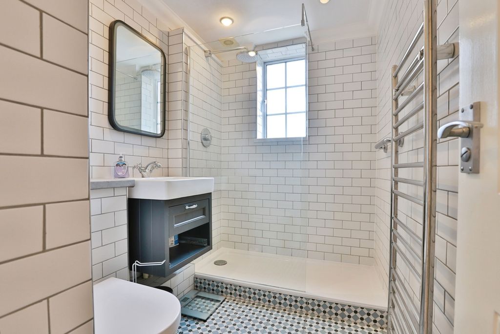 Property photo 3 of 22 Pbox-Img.Jpg