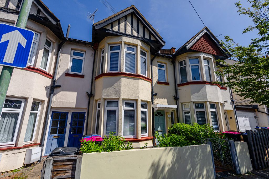Property photo 1 of 39