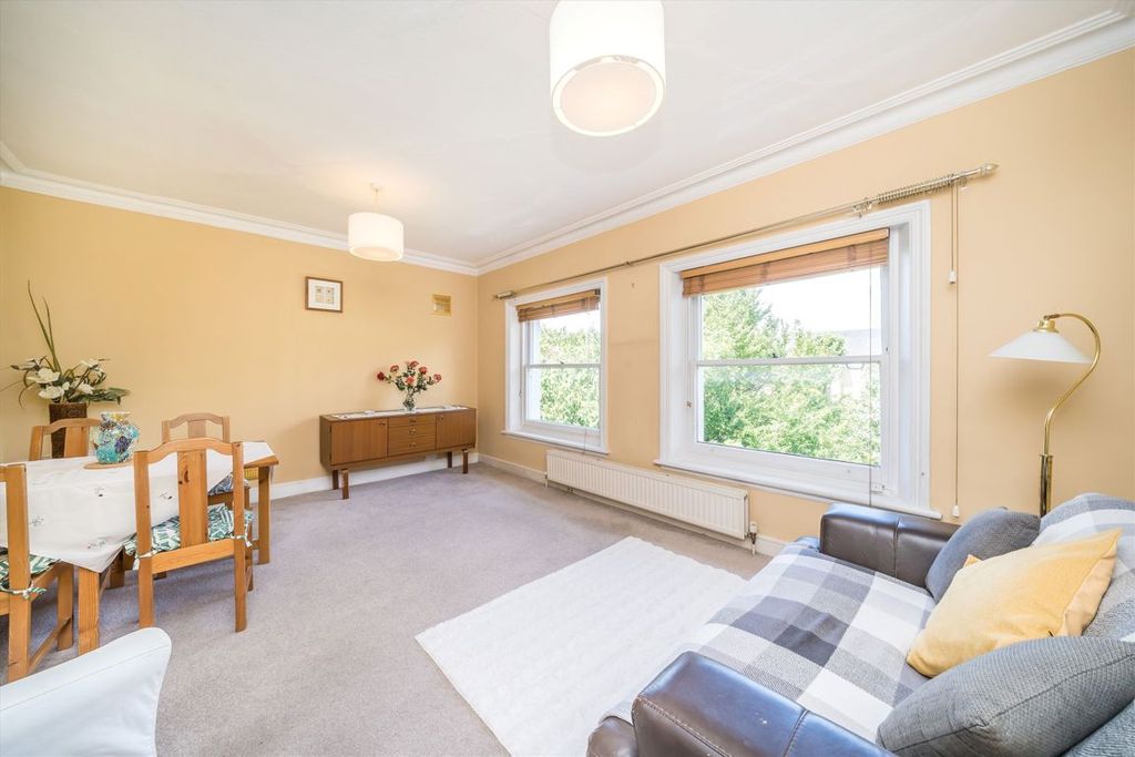 Property photo 2 of 6