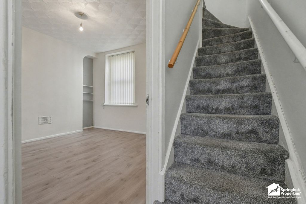 Property photo 2 of 13 Image 1