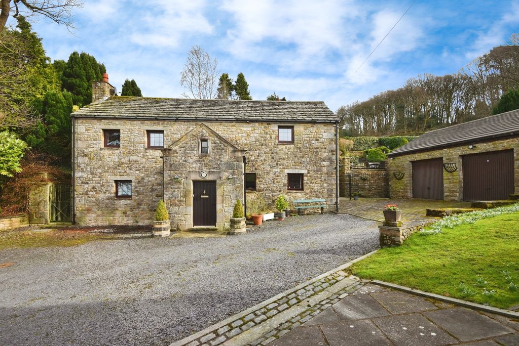 Property photo 1 of 20 15