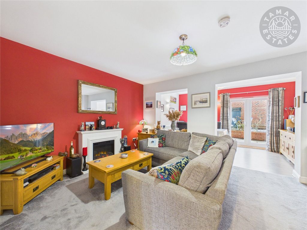 Property photo 2 of 16 Sitting Room