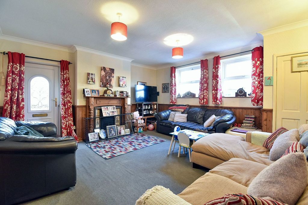 Property photo 2 of 15