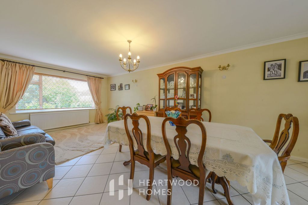 Property photo 3 of 18