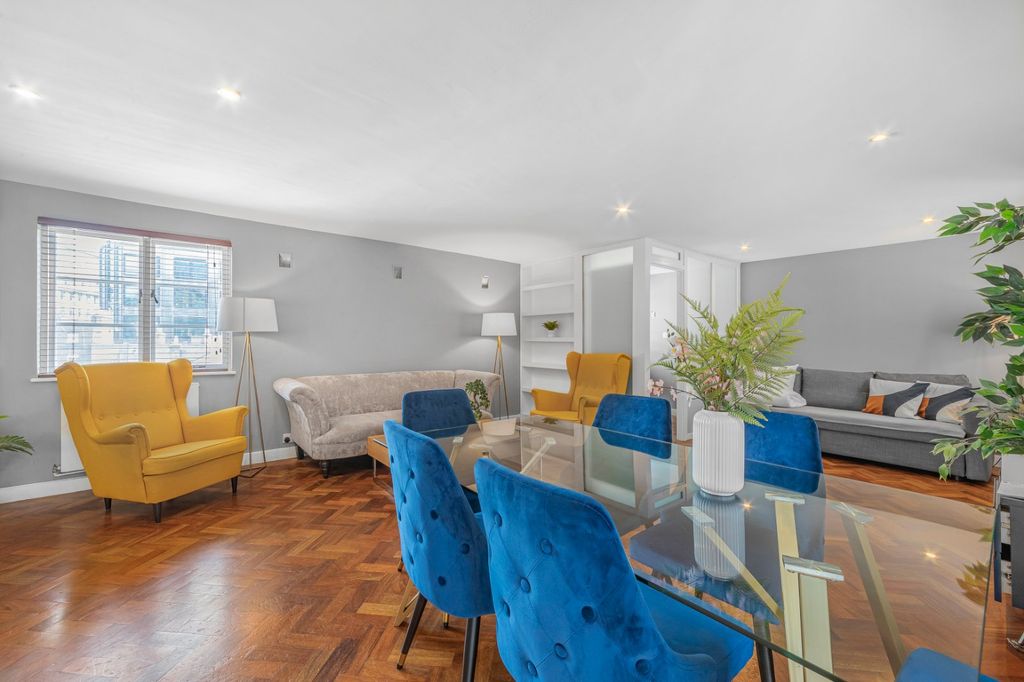 Property photo 3 of 16