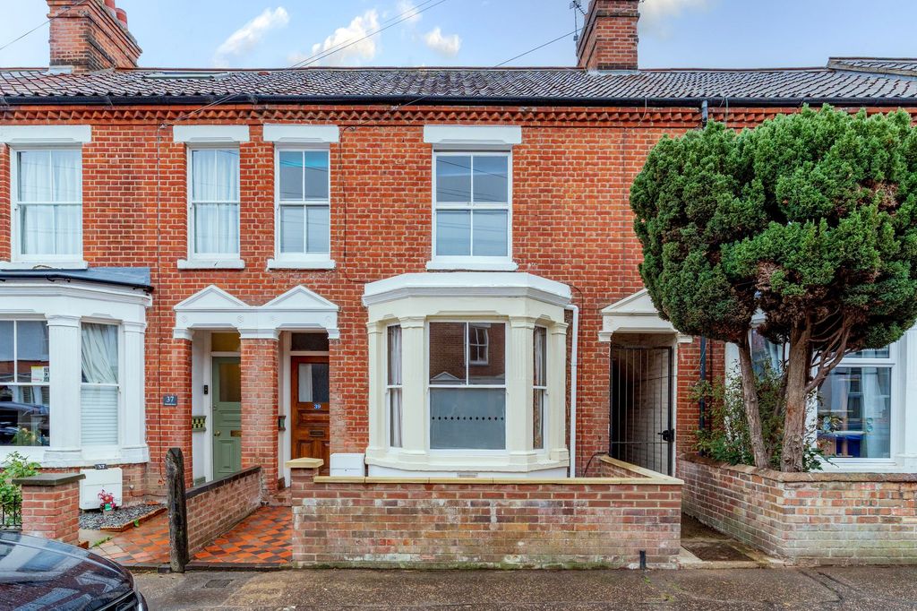 Property photo 1 of 15