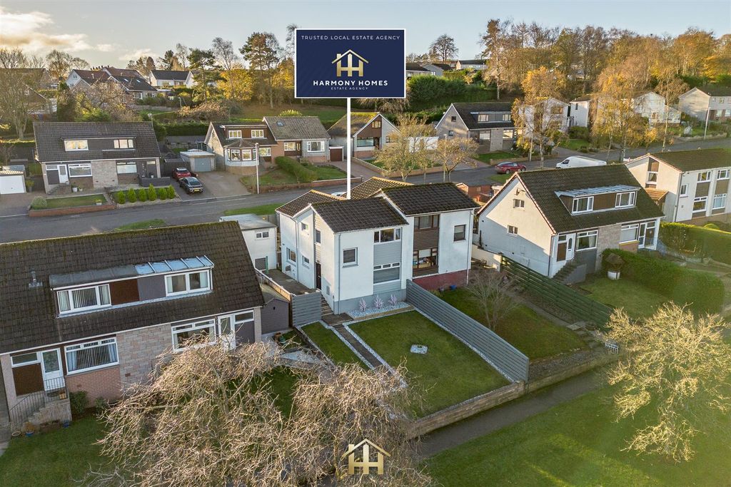 Property photo 1 of 22 8 Kettins Terr 191125 Edit (7 Of 46) 1.Jpg