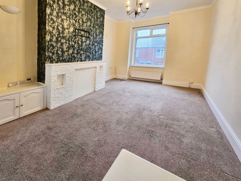 Property photo 3 of 10 Photo 9