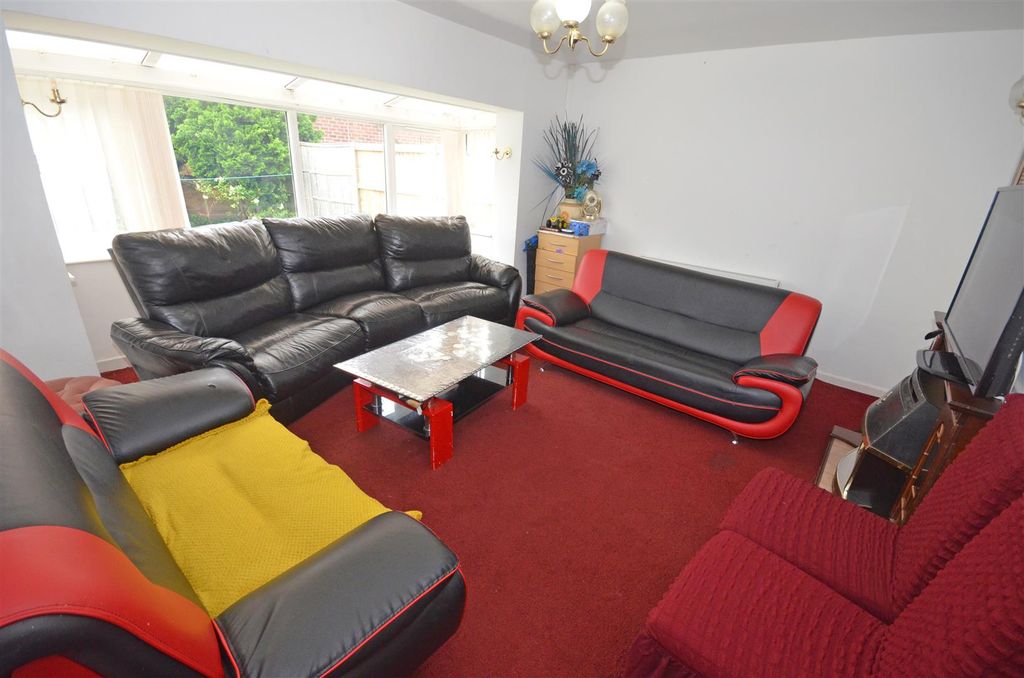Property photo 2 of 8 02.Jpg