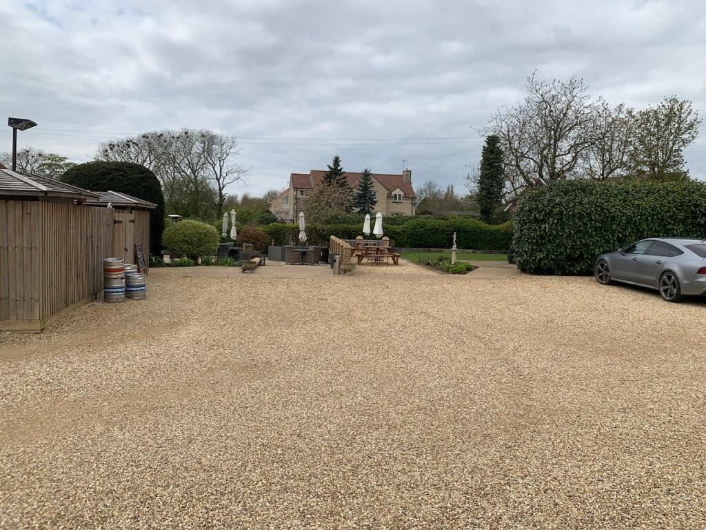 Property photo 3 of 11