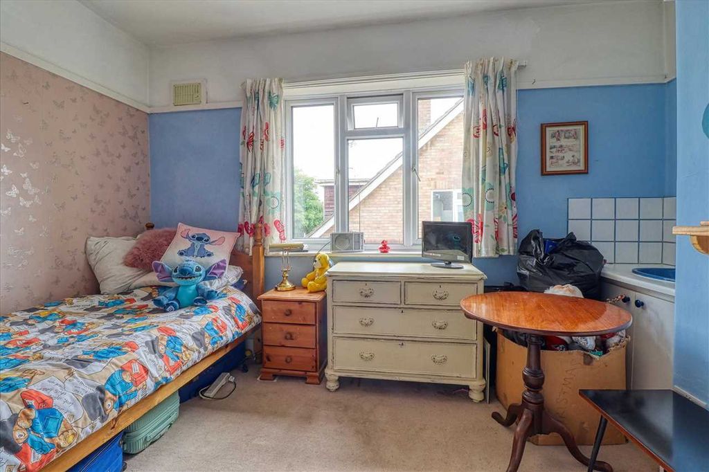 Additional image 10 of 5 bed semi-detached house for saleGreenway, Frinton On Sea CO13
