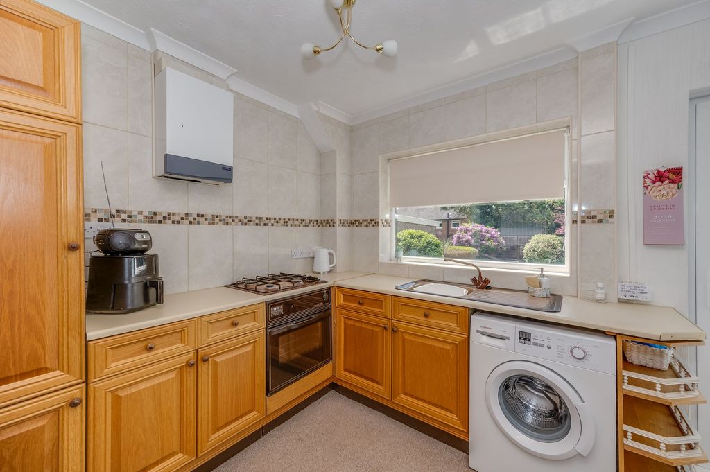 Property photo 2 of 25