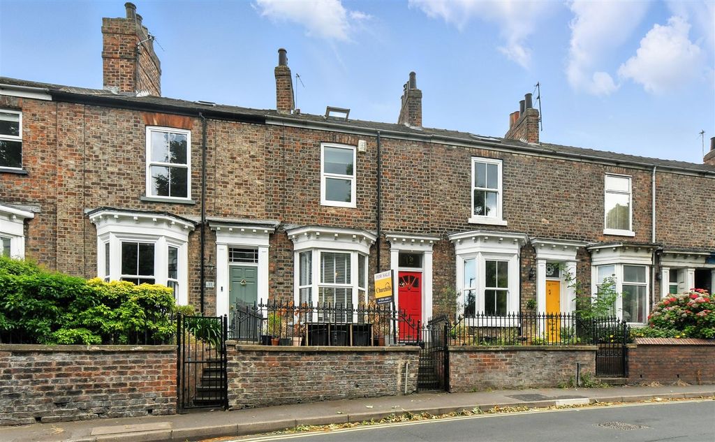 Property photo 2 of 31 Photo_039.Jpg