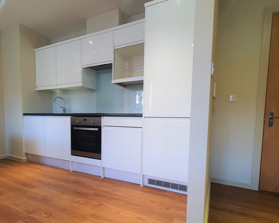 Property photo 3 of 6