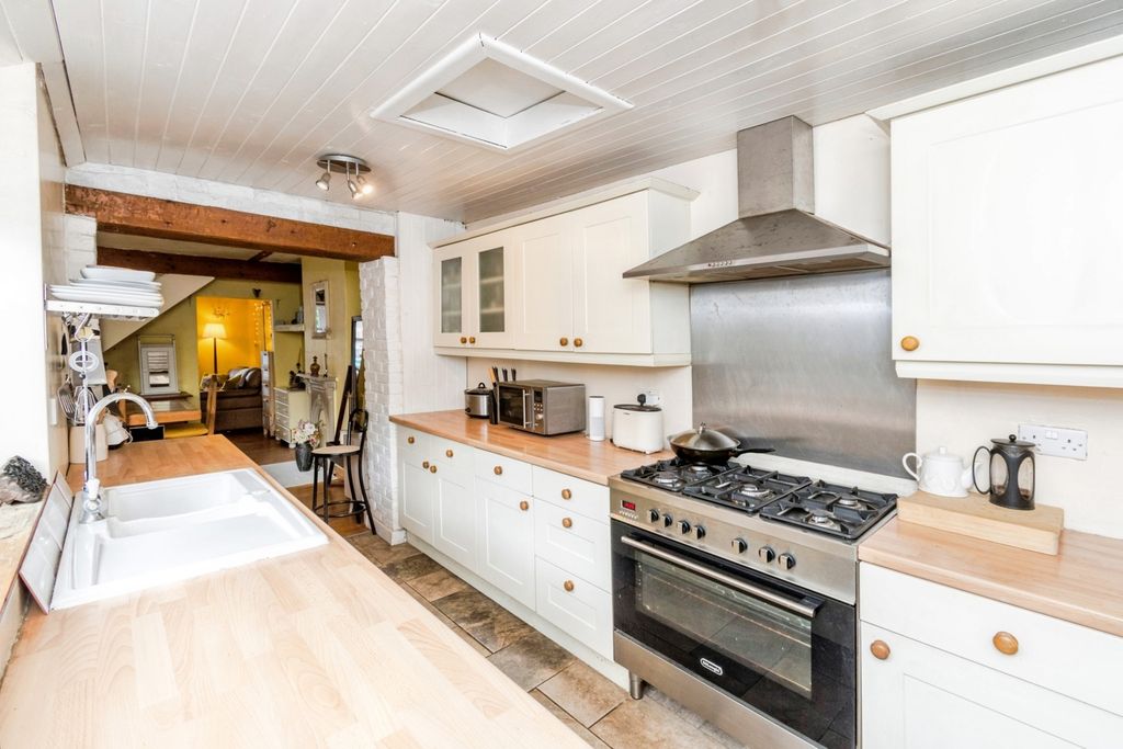 Property photo 3 of 13 Pbox-Img.Jpg