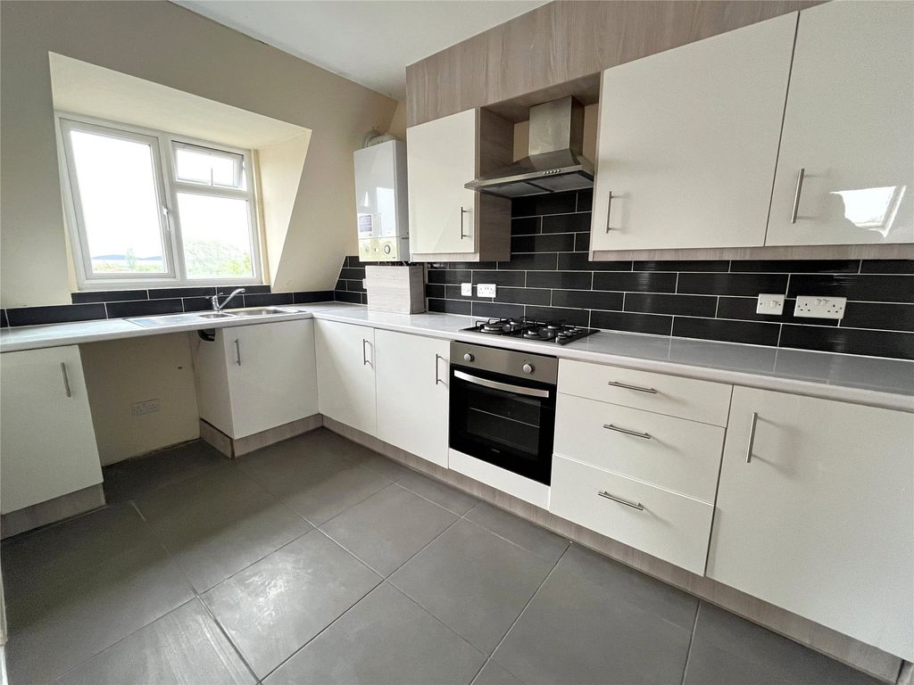 Property photo 2 of 11 Picture No. 20