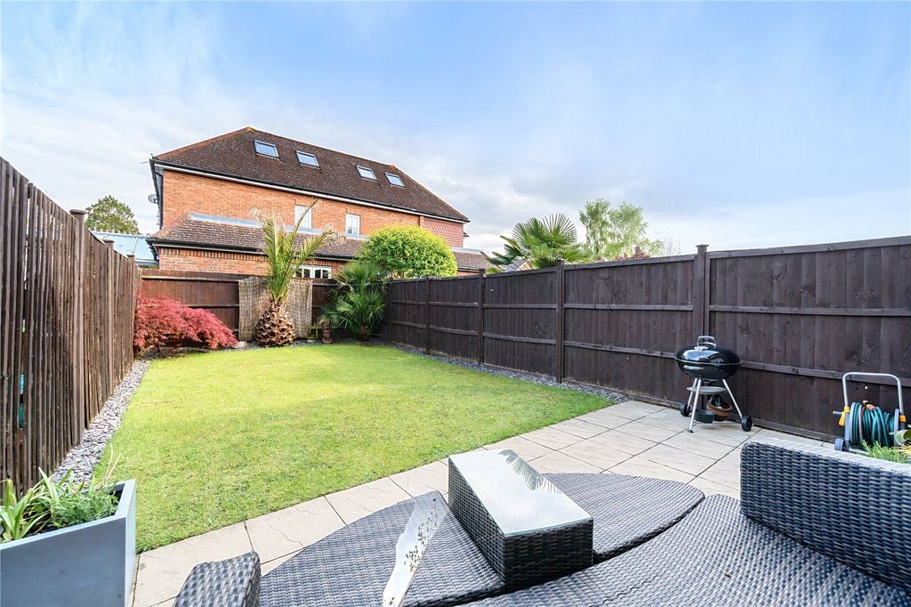 Property photo 2 of 17 Picture No. 12