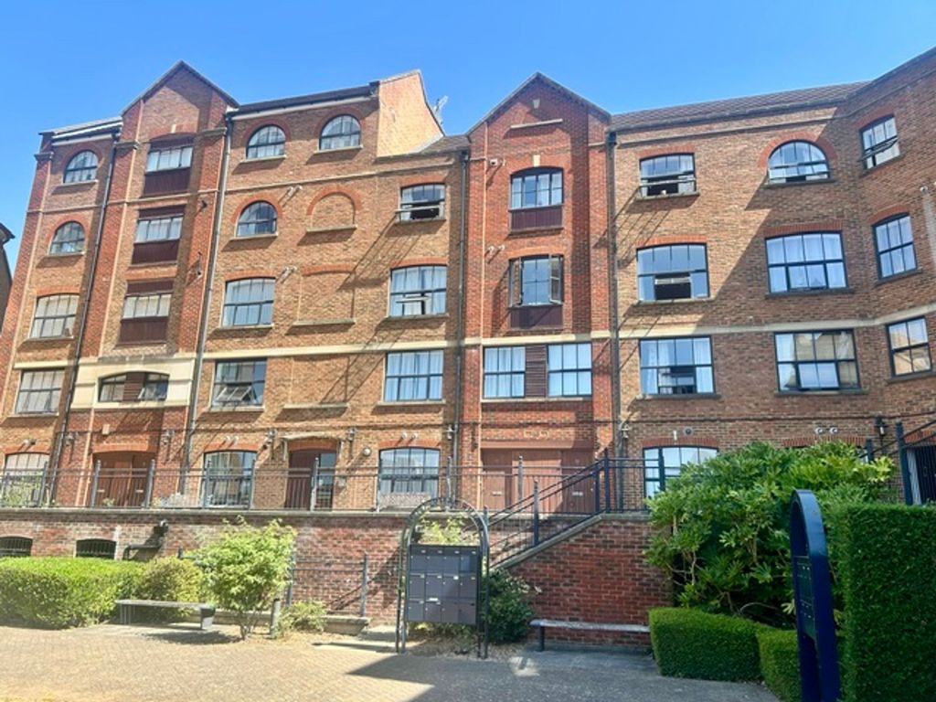 Property photo 1 of 16