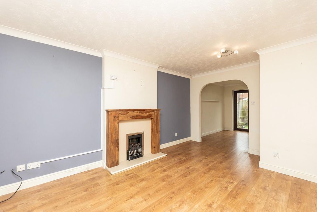 Property photo 3 of 13 Img_8559.Jpg