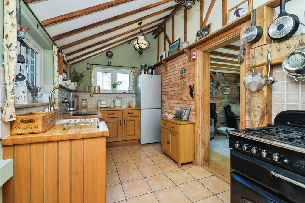 Property photo 3 of 18 Pbox-Img.Jpg