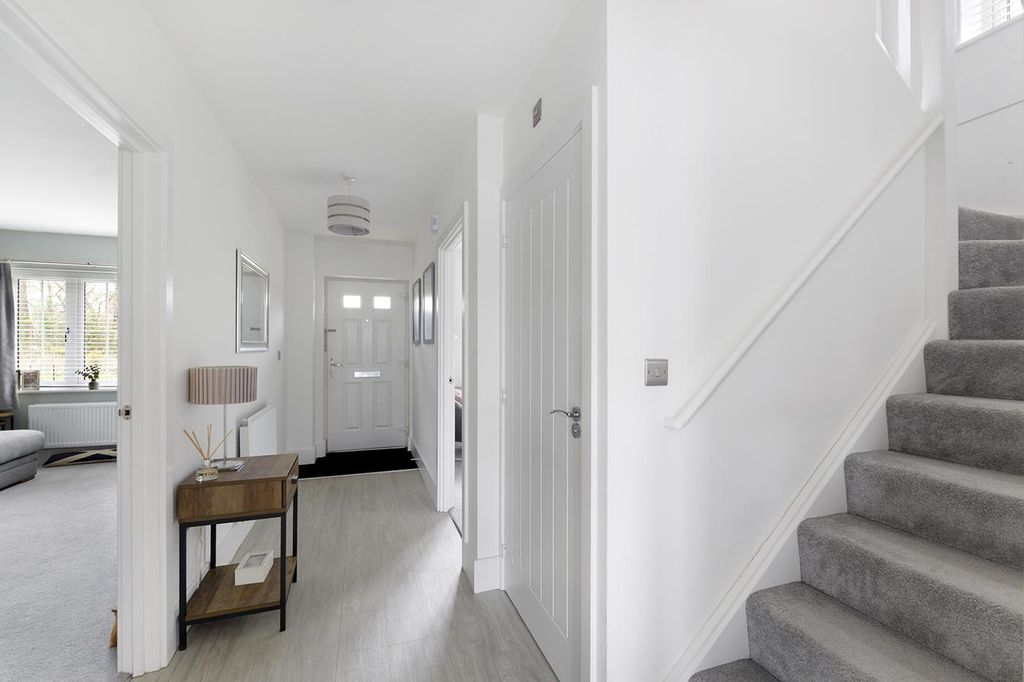 Property photo 2 of 18 6Pullen02.Jpg