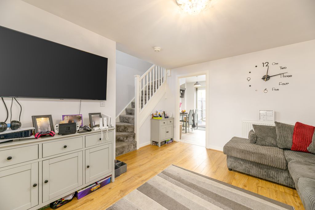 Property photo 2 of 23 03