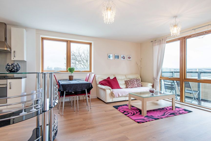 Property photo 2 of 13 53982 Hi Res (7).Jpg