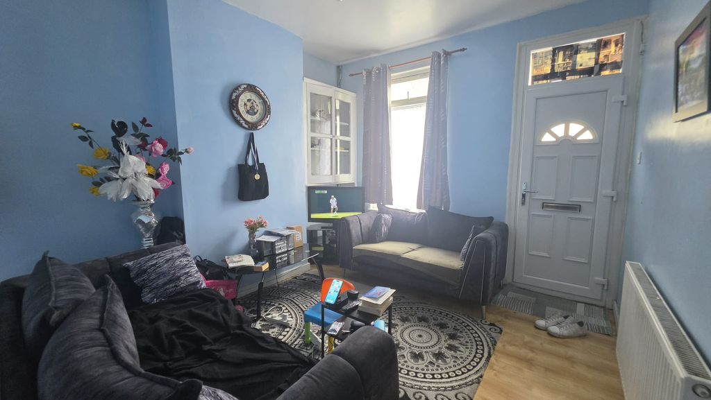 Property photo 3 of 17