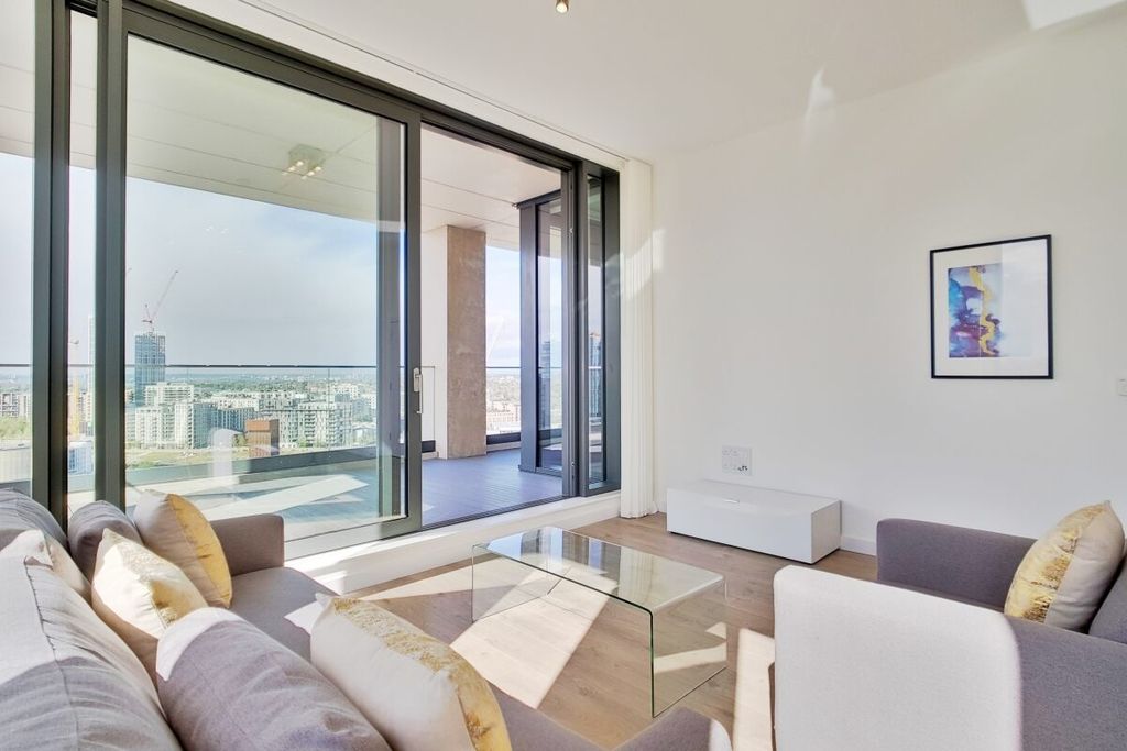 Property photo 1 of 18 4