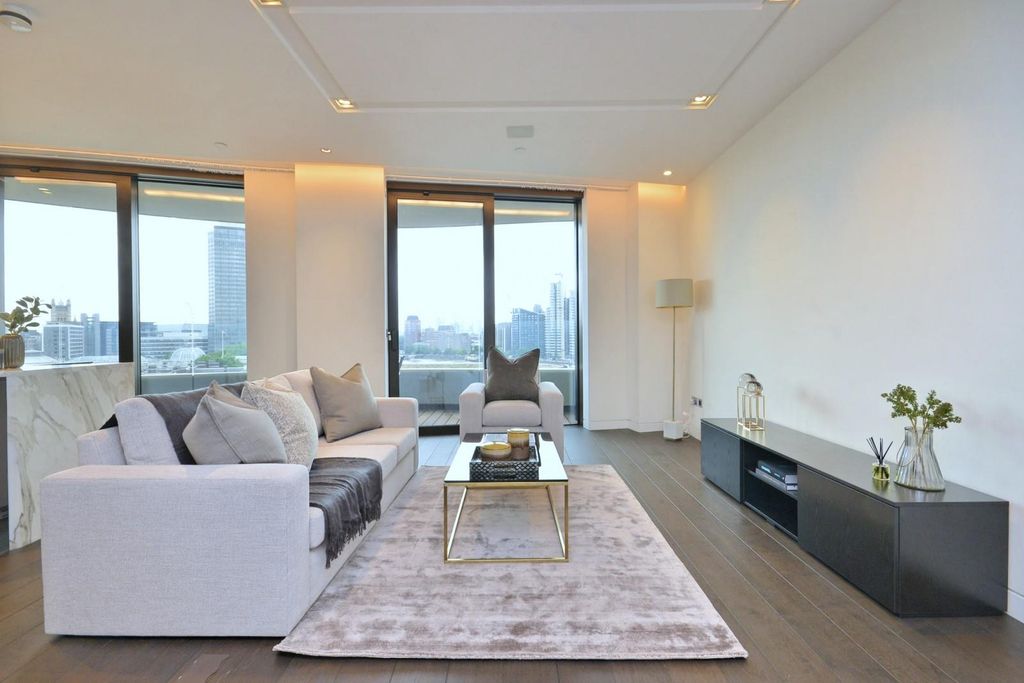 Property photo 1 of 18 Image