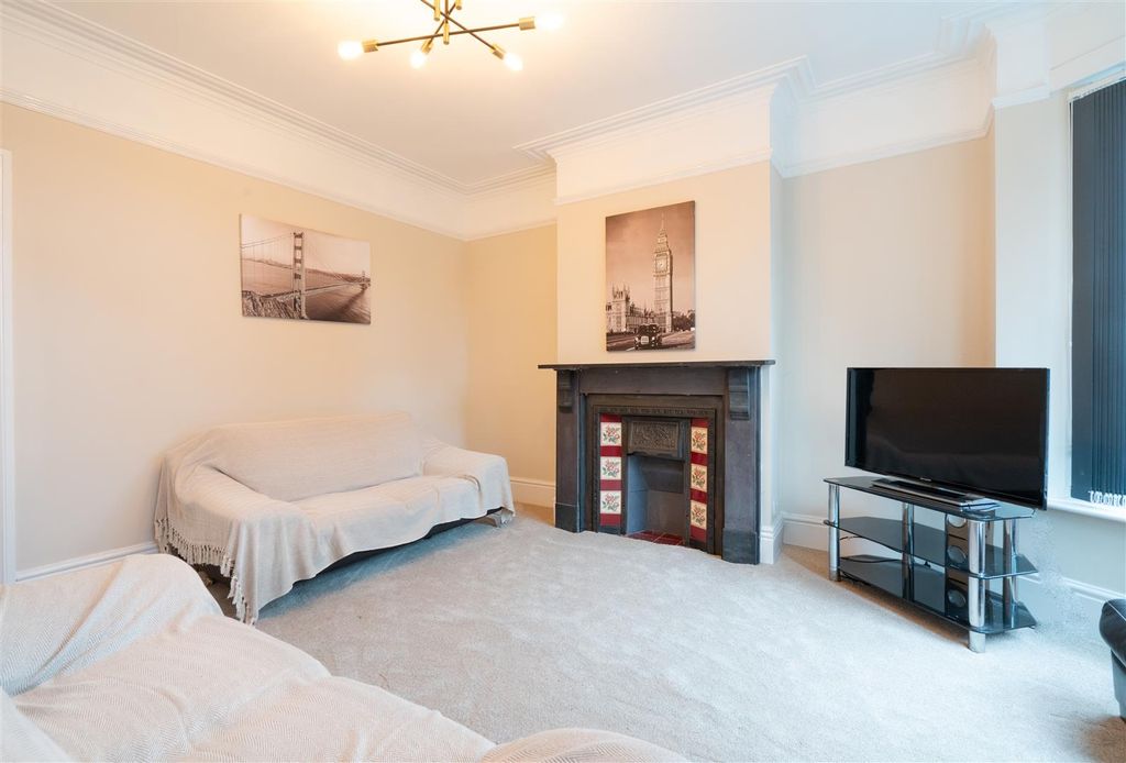 Property photo 2 of 13 _Ajh9387-Hdr.Jpg