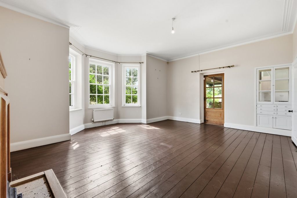 Property photo 3 of 26 Dining Room
