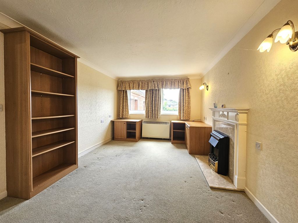 Property photo 2 of 9