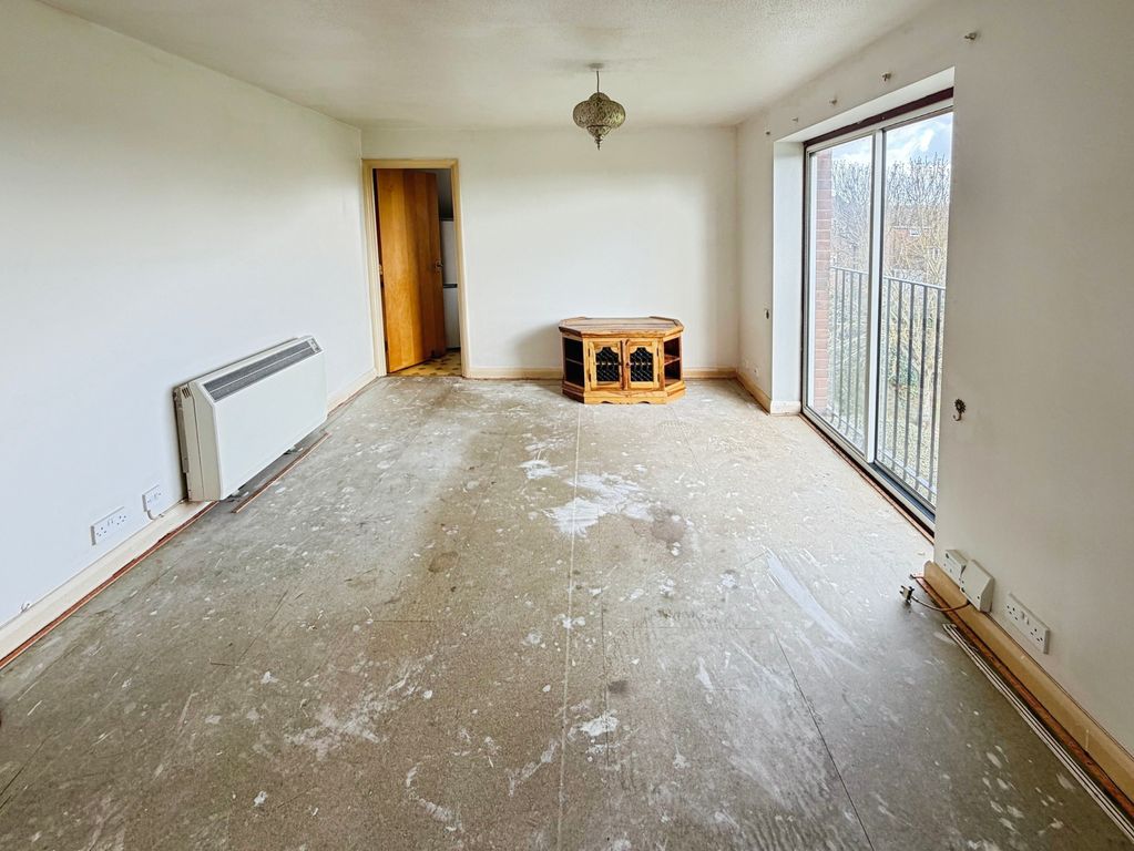 Property photo 3 of 18