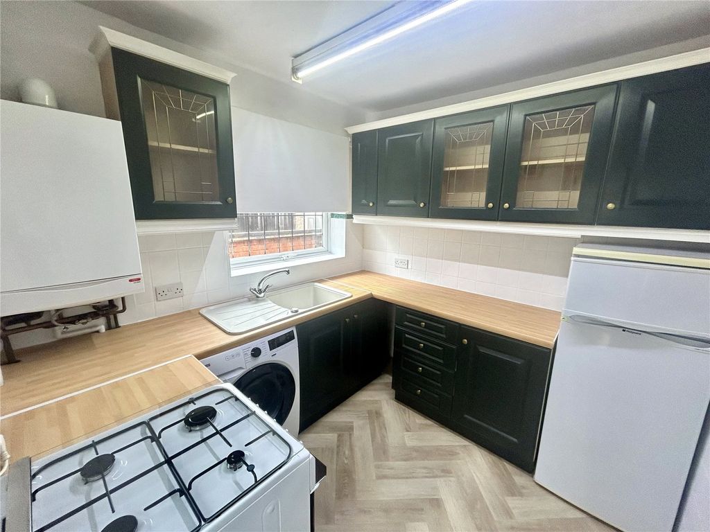 Property photo 2 of 21 Picture No. 22