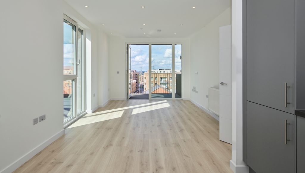 Property photo 2 of 32 Plot Photography