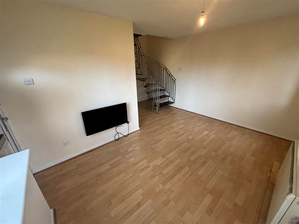 Property photo 2 of 6 Image