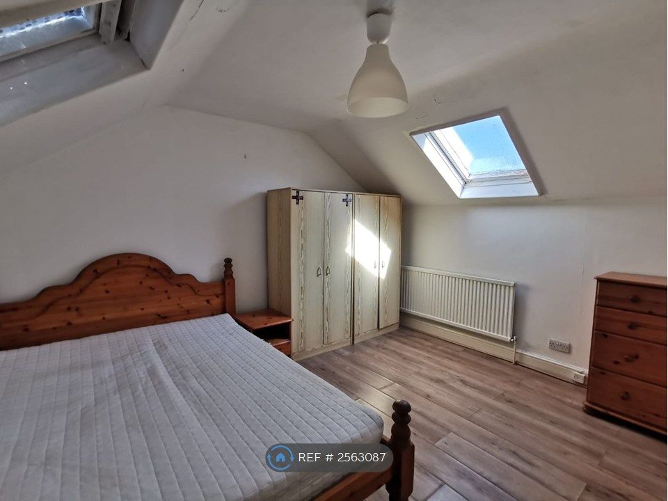 Property photo 1 of 5