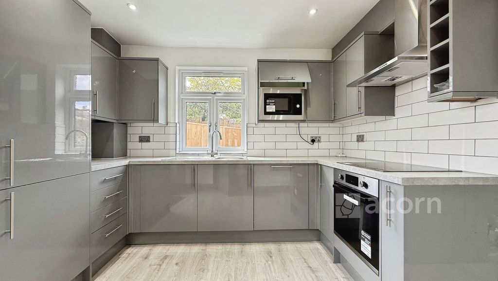 Property photo 3 of 10 35B26E0F--48Ec-9F...