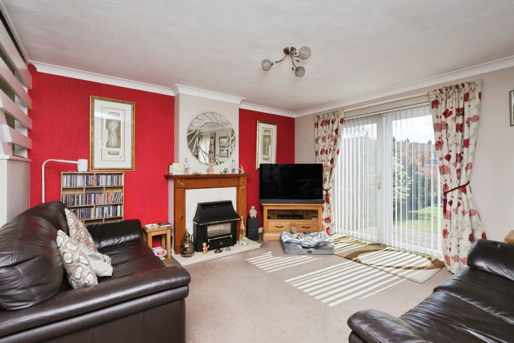 Property photo 2 of 17
