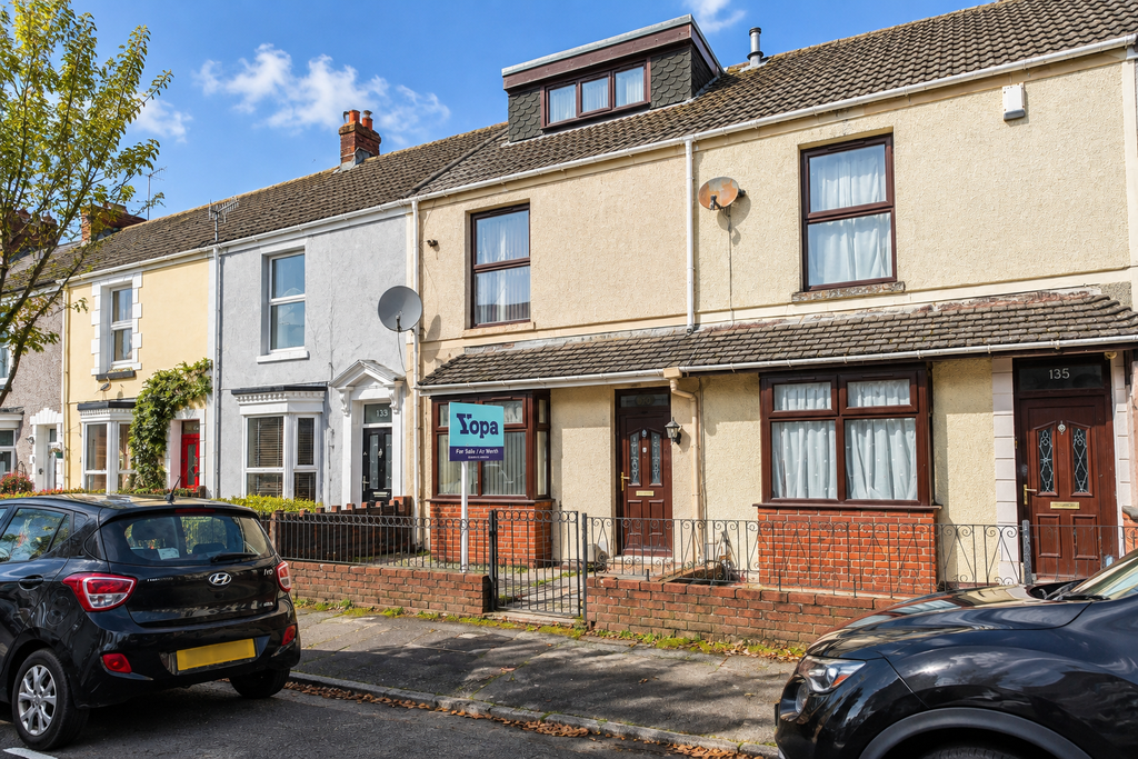 Property photo 1 of 19 10327467-25D7-491A-A414-9BA5022B5CD1