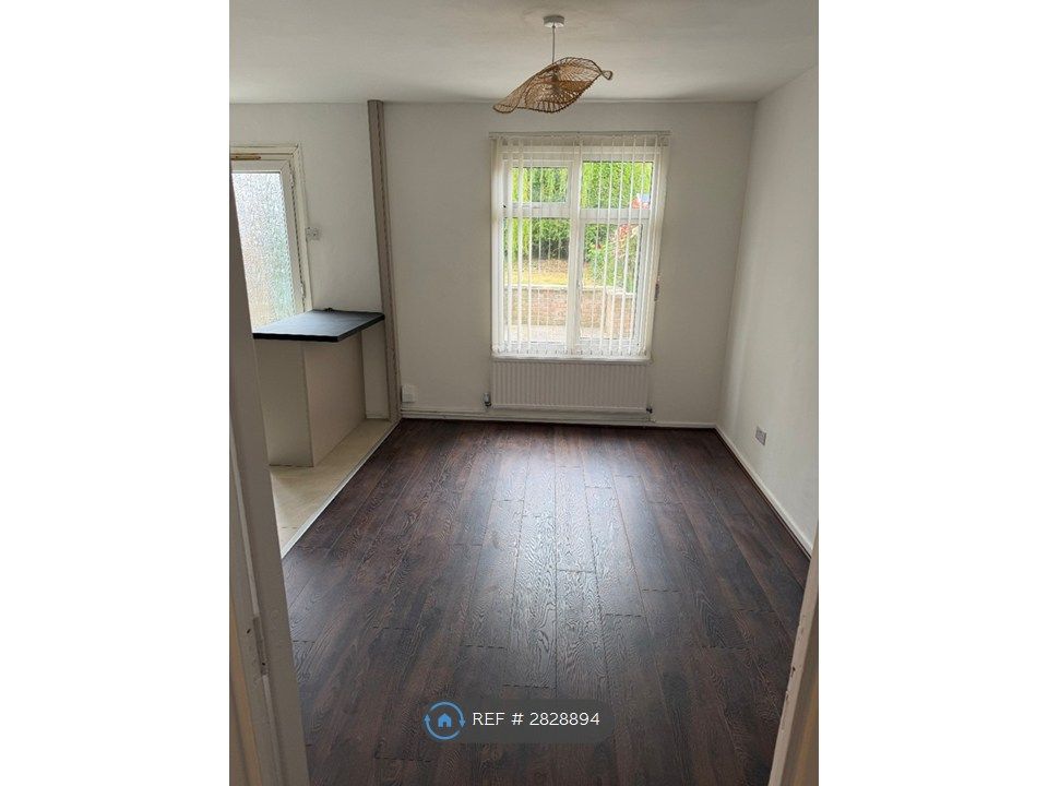 Property photo 2 of 15 Dining Area & Breakfast Bar