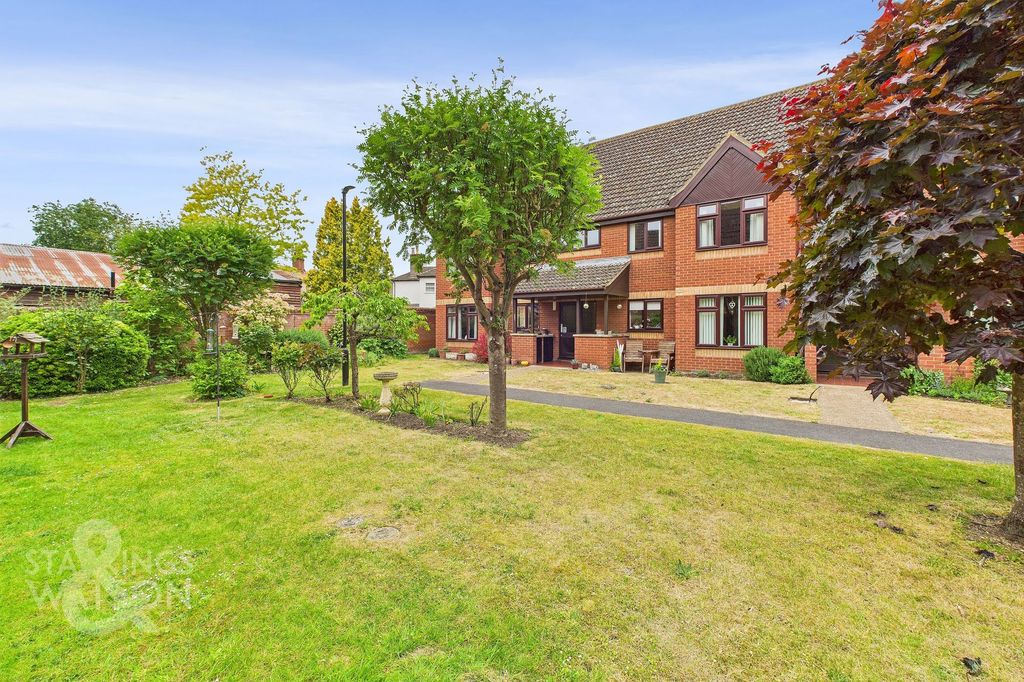 Property photo 1 of 13