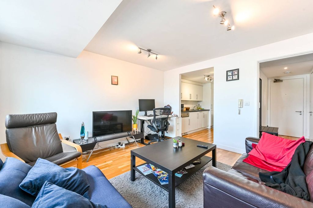 Property photo 1 of 7