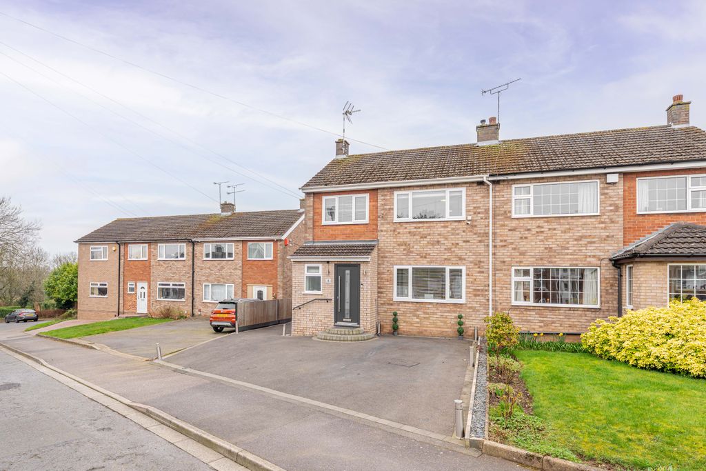 Property photo 2 of 38