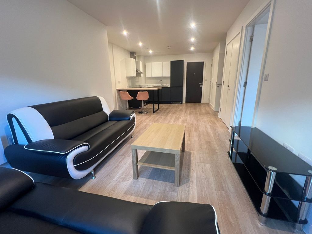 Property photo 2 of 21