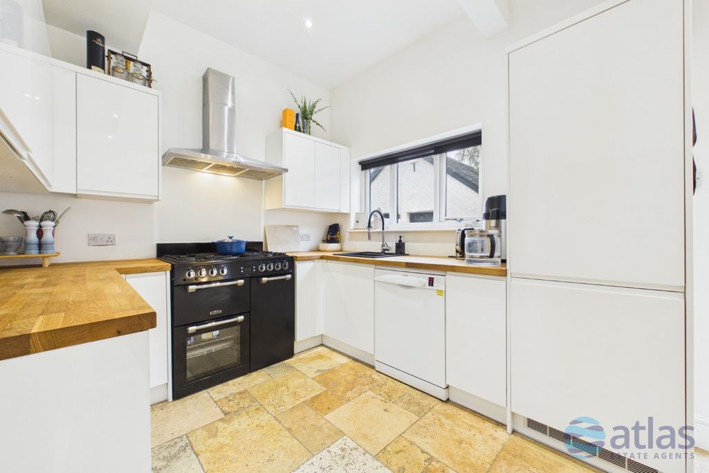 Property photo 3 of 20 Kitchen