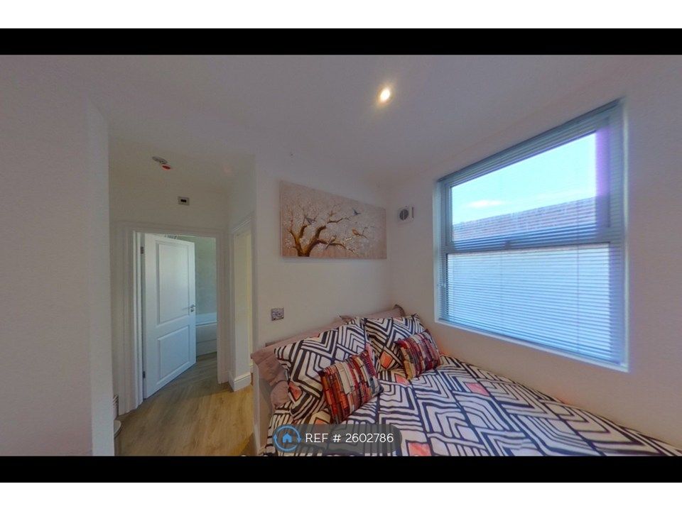 Property photo 2 of 9 Studio c Available