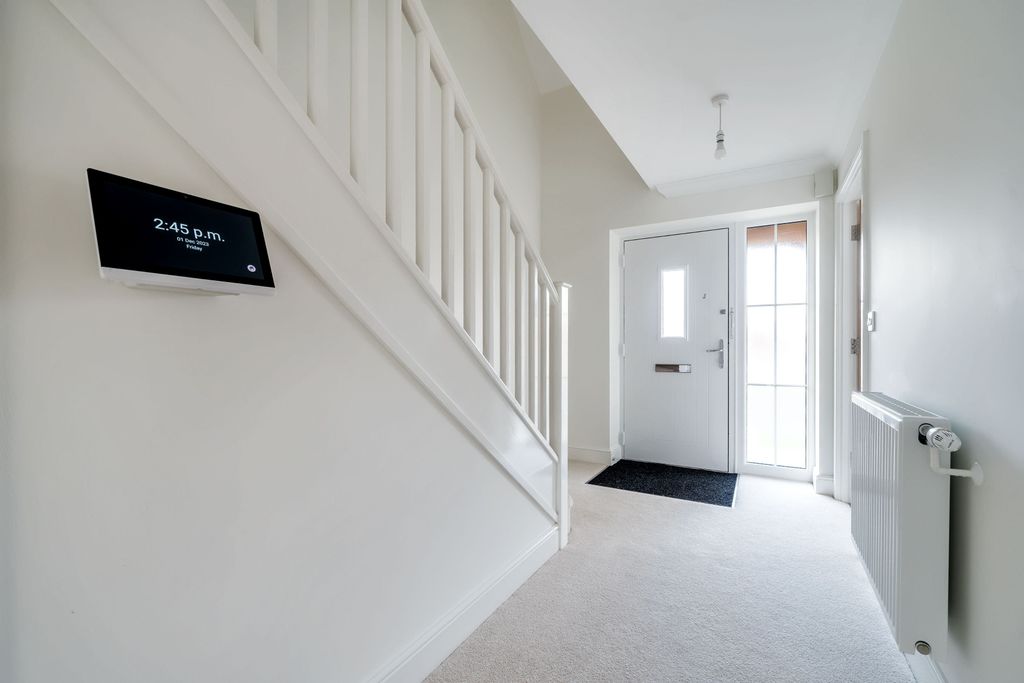 Property photo 2 of 11 Image