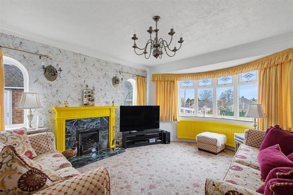 Property photo 2 of 14 Lounge.Jpeg